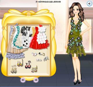 Игра Одевалка платья с цветочными аппликациями
